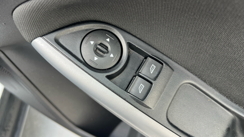 Ford Focus 1.0 EcoBoost 125 Zetec 5dr Petrol Hatchback